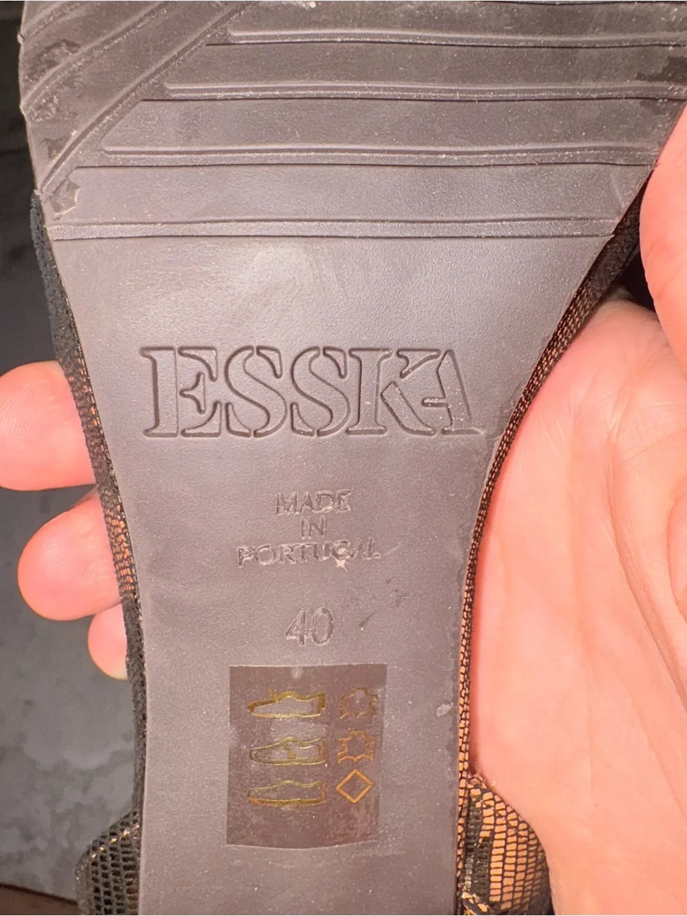 Esska Gold & Black Platform Heels
